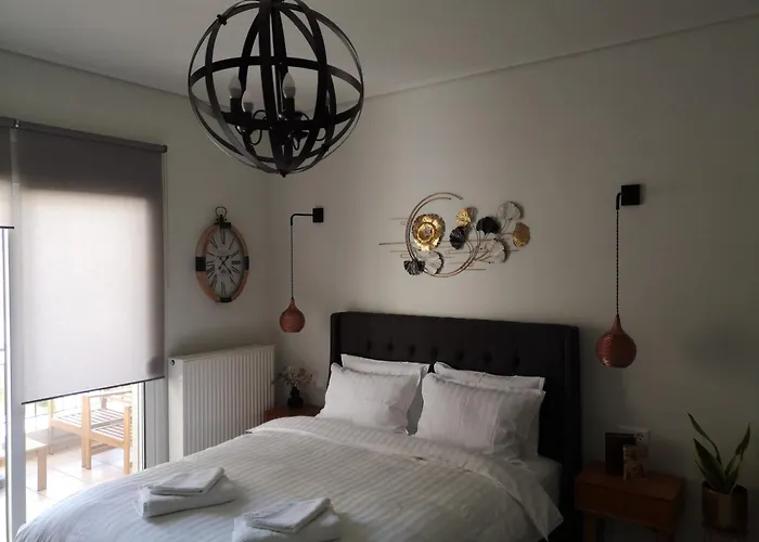Chic & Comfort Homes In Central Volos # 2