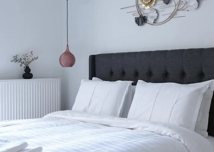 Chic & Comfort Homes In Central Volos # 2
