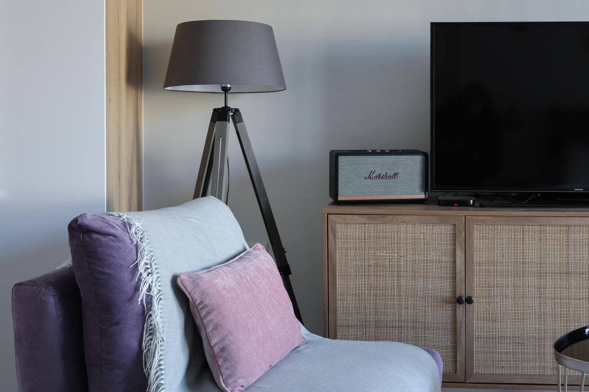 Apartment Chic & Comfort Homes In # 2 *